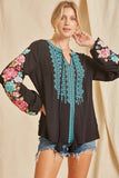 andree by unit / savanna jane floral & Geo Embroidered Top